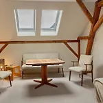 Vierseitenhof Mit Pool Ziesar
