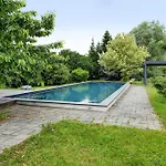 Vierseitenhof Mit Pool *