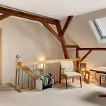 Vierseitenhof Mit Pool Farm stay