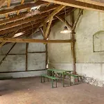 Farm stay Vierseitenhof Mit Pool Ziesar