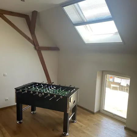 Vierseitenhof Mit Pool Ziesar