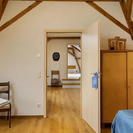 Vierseitenhof Mit Pool 팜스테이 *