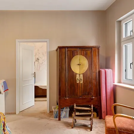 Vierseitenhof Mit Pool * 지사르