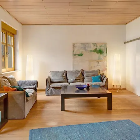 Vierseitenhof Mit Pool 팜스테이 *