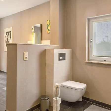 Vierseitenhof Mit Pool *