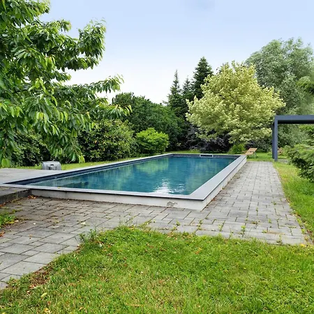 Vierseitenhof Mit Pool *