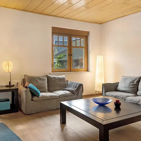 Vierseitenhof Mit Pool Lantgård