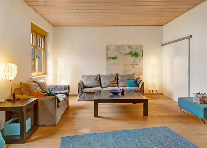 Vierseitenhof Mit Pool ファームステイ *