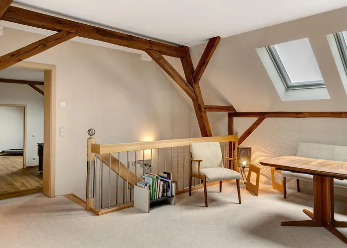 Vierseitenhof Mit Pool ツィーザル