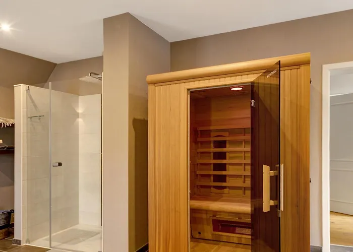 Vierseitenhof Mit Pool * ツィーザル