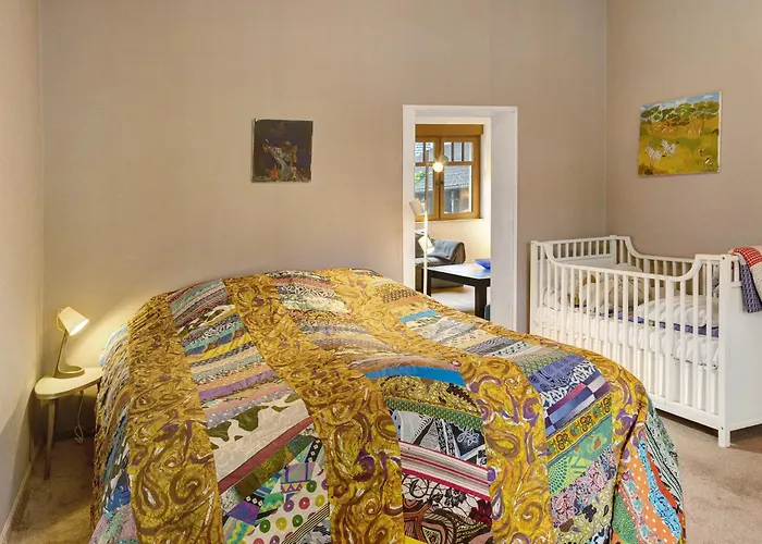 Vierseitenhof Mit Pool ファームステイ