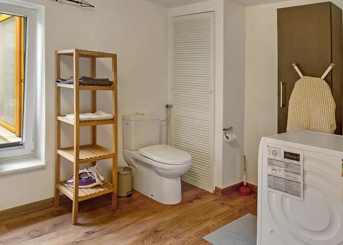 Vierseitenhof Mit Pool ツィーザル